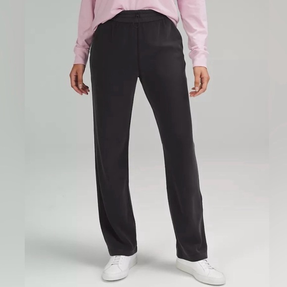 NWOT! Lululemon Black Softstreme High-Rise Wide-Leg Relaxed Loungewear Pants 8 - Picture 1 of 16